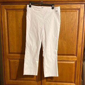 Tahari Elegant White Capris